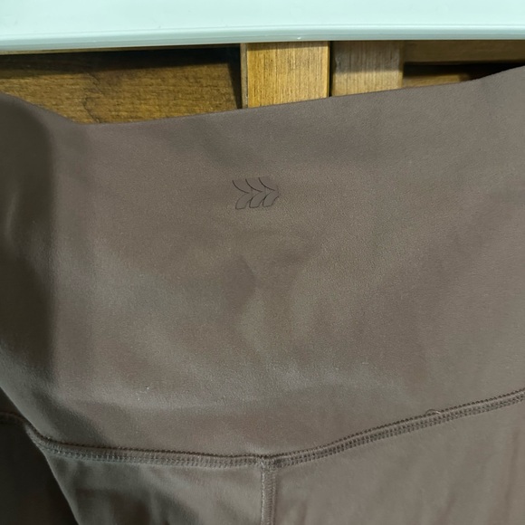 Women's all in motion Taupe Flared Yoga Active Pants M - Picture 4 of 4